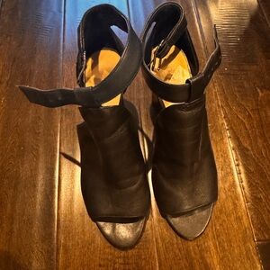 Vince Camuto sandals